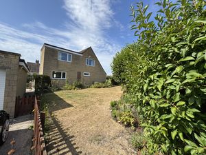 SIDE GARDEN- click for photo gallery